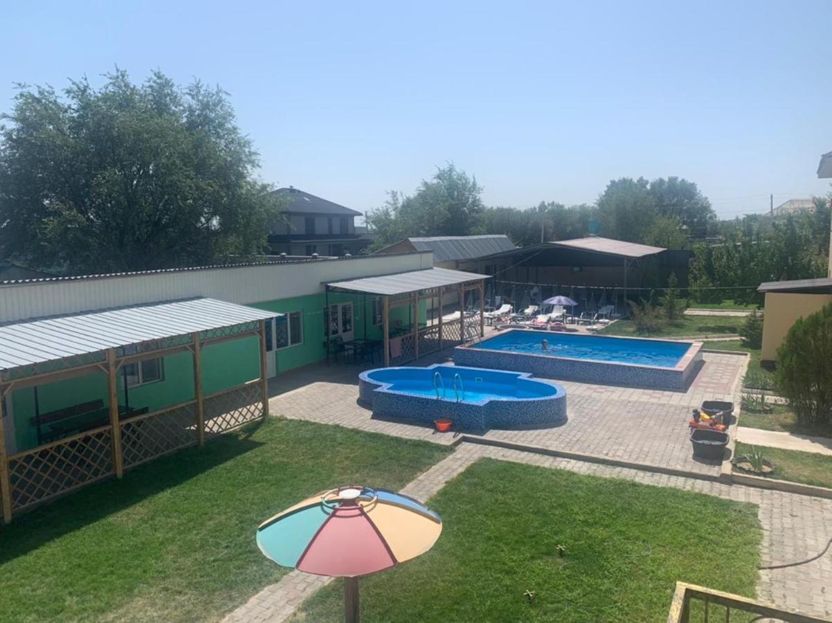 Malibu Guest House Kapchagay Exterior foto